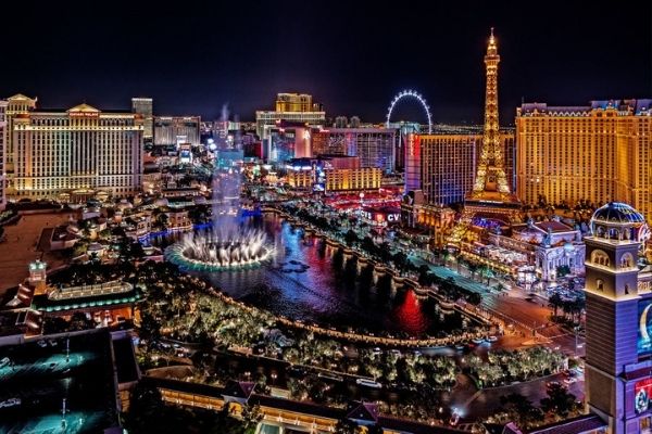 Азартные игры онлайн в Лас-Вегасе: законы и правила