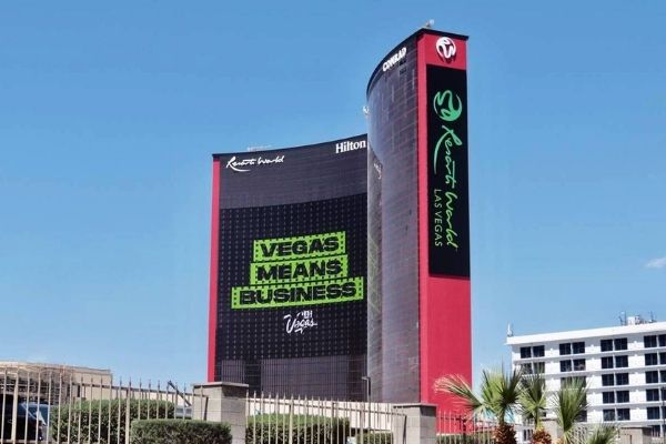 First Advertising On Big Screen Resorts World Las Vegas