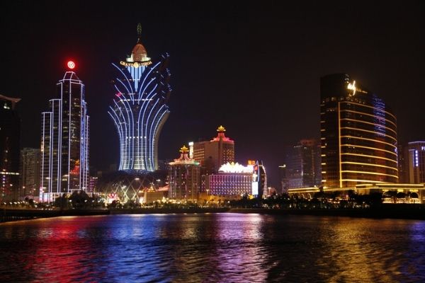 Macau Reappears Entertainment Establishments
