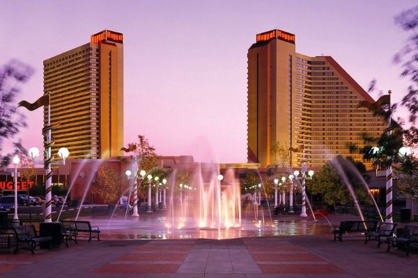 Century Casinos Приобретет Nugget Casino Resort за 195 Миллионов Долларов на Рынке Рино-dc6b0bcd